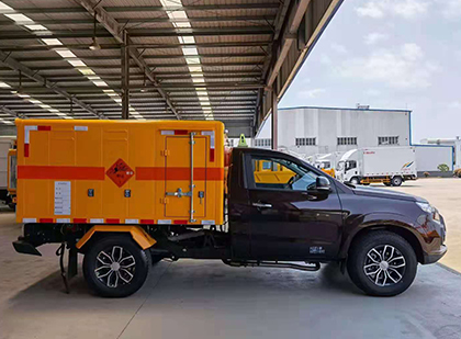 九寨沟爆破器材运输车